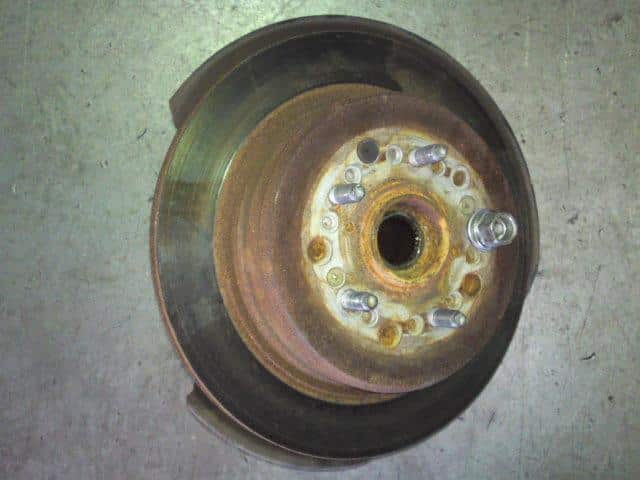 Rear Right Knuckle Hub Assembly TOYOTA Celsior 1997 E-UCF21 — photo 1