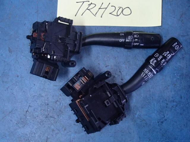 Combination Switch TOYOTA Hiace 2005 CBF-TRH200 — photo 1