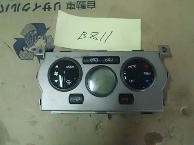 A/C Control Panel NISSAN Cube 2002 UA-BZ11 — photo 1