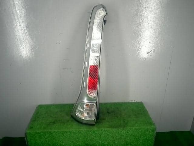 Left Tail Light NISSAN Serena 2009 DBA-CNC25 — photo 1