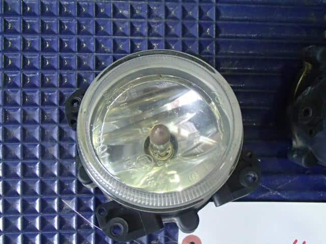 Right Fog Light NISSAN Serena 2004 CBA-TNC24 — photo 3