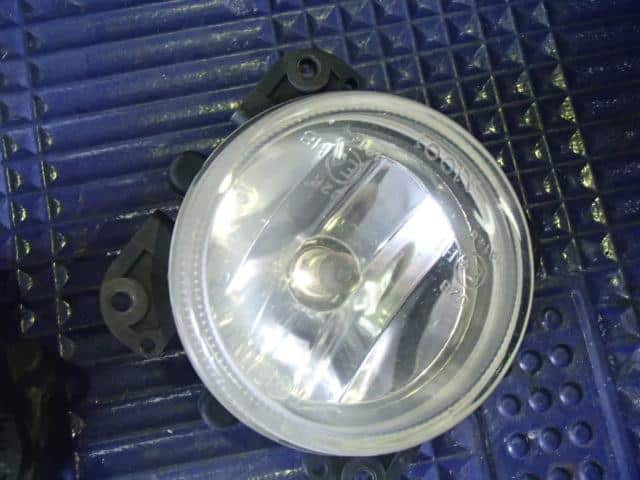 Right Fog Light NISSAN Serena 2004 CBA-TNC24 — photo 2