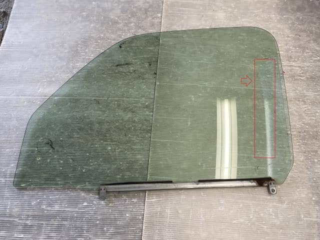 Front Left Door Windshield SUZUKI Every 2000 GF-DA52W 8453679A10 — photo 1