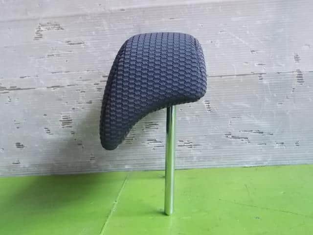 Headrest NISSAN Tiida 2006 DBA-C11 — photo 2