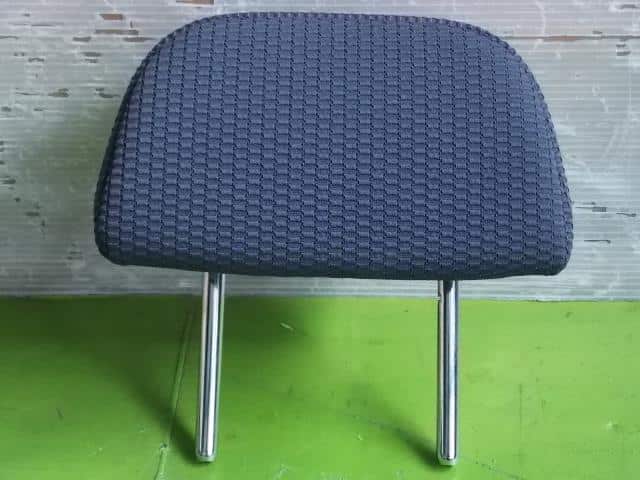 Headrest NISSAN Tiida 2006 DBA-C11 — photo 1