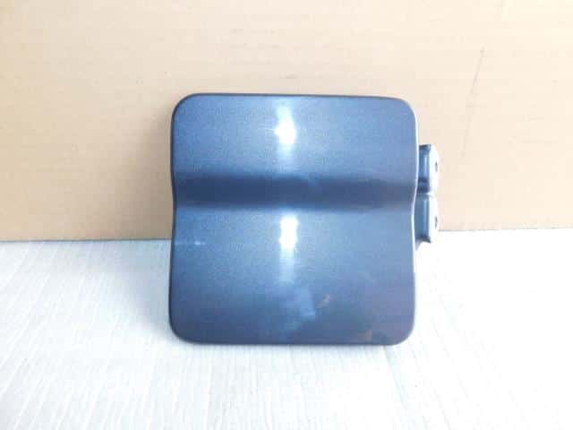 Fuel Filler Lid MITSUBISHI Pajero Mini 1997 E-H56A — photo 1