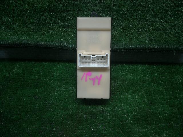 Power Window Switch TOYOTA Passo 2012 DBA-KGC30 — photo 2