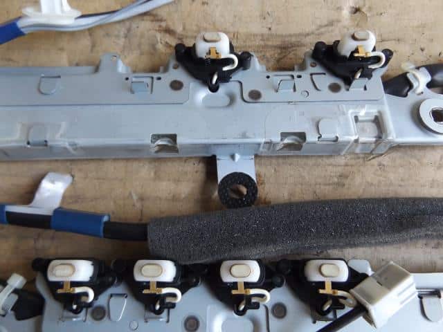 Antenna TOYOTA Crown 2006 DBA-GRS180 8630030A00 — photo 4