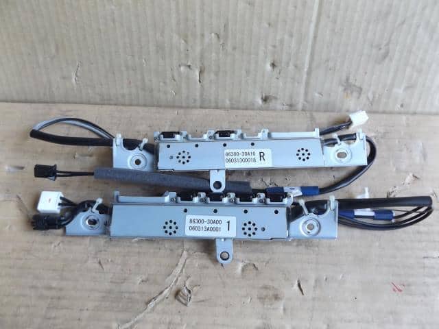 Antenna TOYOTA Crown 2006 DBA-GRS180 8630030A00 — photo 1