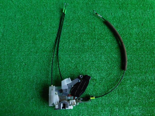 Door Lock Solenoid NISSAN Moco 2007 DBA-MG22 — photo 2