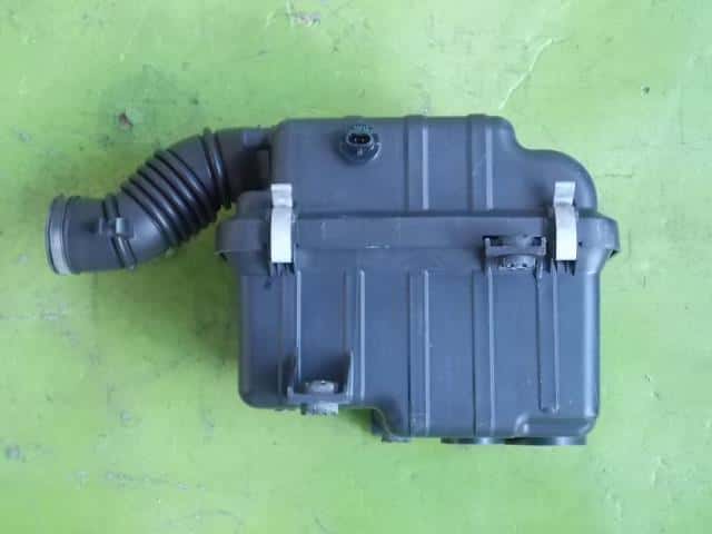 Air Cleaner Assembly SUZUKI Carry 2005 LE-DA63T 1370067H01 — photo 4