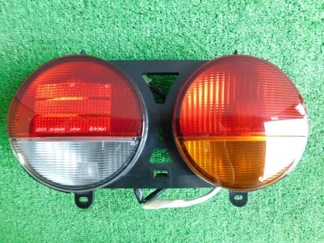 Right Tail Light MITSUBISHI Townbox 2002 GF-U61 — photo 1