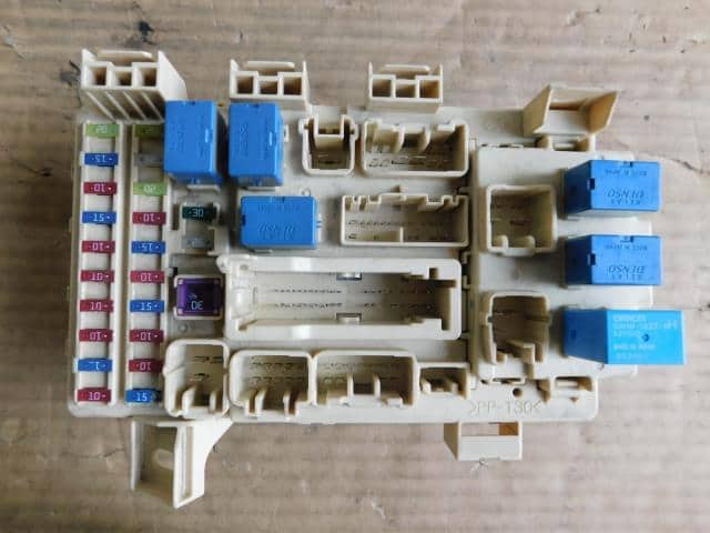 Fuse Box SUZUKI Wagon R 2009 DBA-MH23S 3678070K10 — photo 1