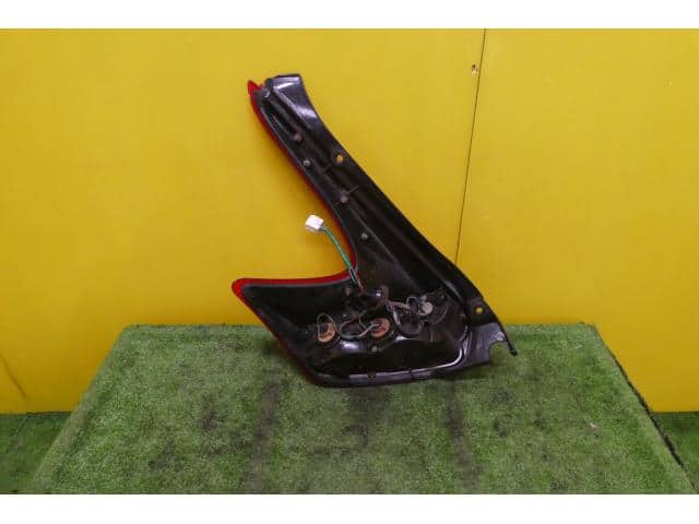 Right Tail Light NISSAN JUKE 2011 DBA-YF15 — photo 3