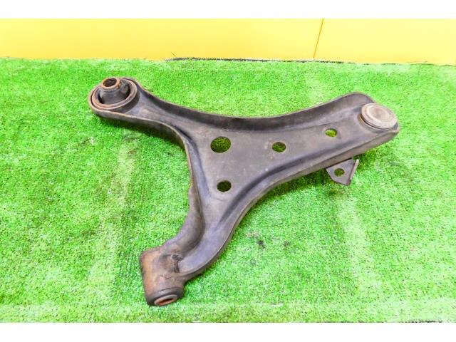 Front Left Lower Control Arm TOYOTA IQ 2010 DBA-KGJ10 — photo 2