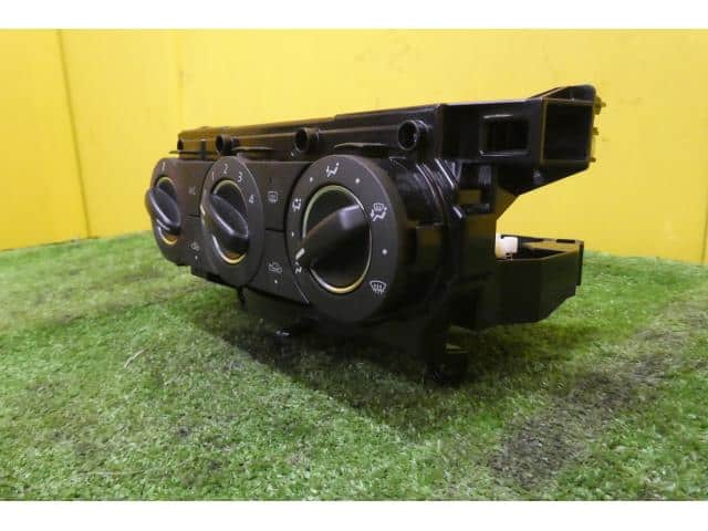 A/C Control Panel MAZDA Demio 2018 DBA-DJ3AS — photo 3