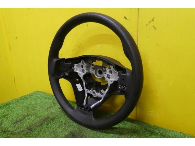 Steering Wheel TOYOTA Corolla Axio 2019 DBA-NZE164 — photo 3