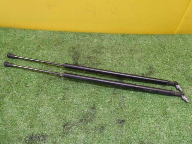 Tail Gate Damper SUZUKI Solio 2019 DAA-MA36S — photo 3