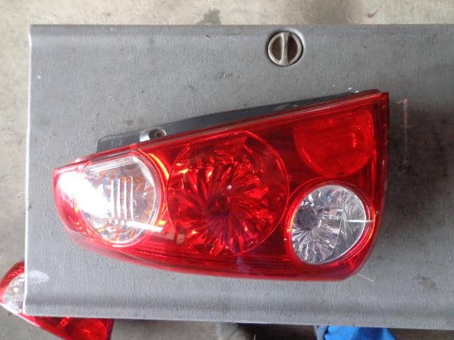 Left Tail Light SUBARU Pleo 2002 TA-RA1 — photo 1