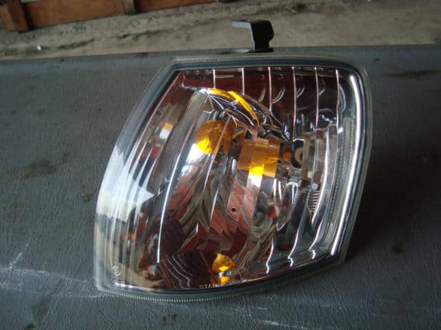 Left Side Marker Light MAZDA Demio 2000 GF-DW5W 1002 — photo 1