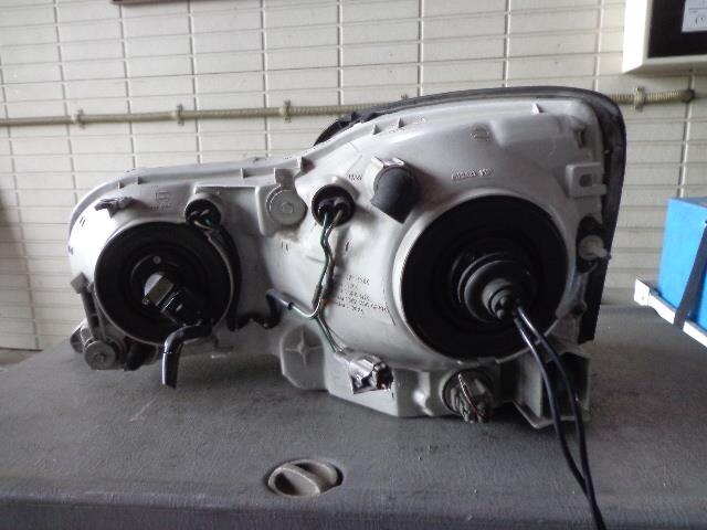 Right Headlight TOYOTA Progres 2003 TA-JCG11 — photo 3