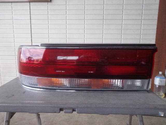 Left Tail Light TOYOTA Crown Majesta 1993 E-JZS149 30196 — photo 1
