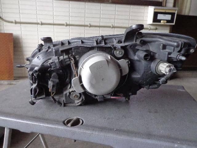 Right Headlight SUBARU Legacy 2003 UA-BP5 10020792 — photo 3