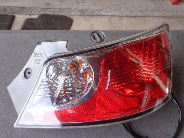 Right Tail Light TOYOTA bB 2006 DBA-QNC21 — photo 1