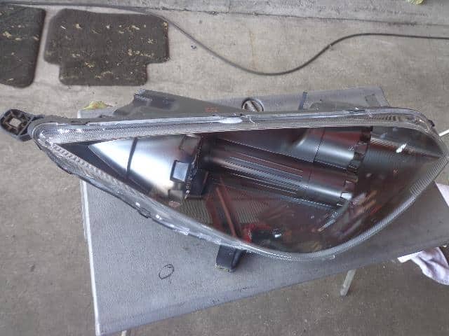 Right Headlight MITSUBISHI Colt 2003 UA-Z25A P2970 — photo 3