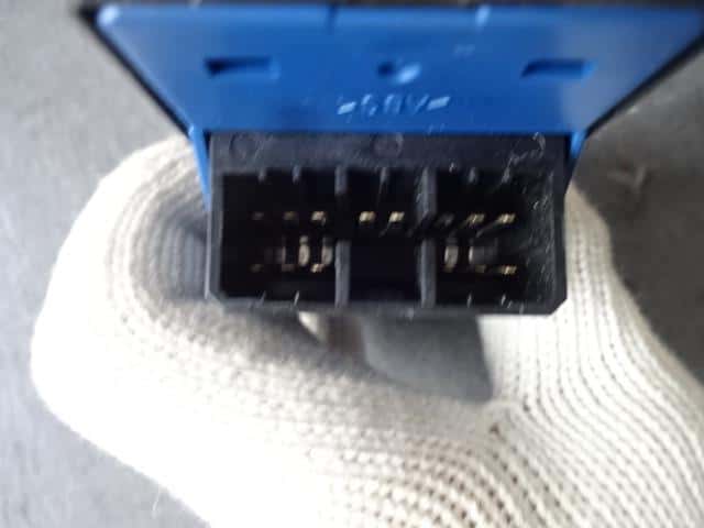 Power Window Switch MAZDA Spiano 2007 CBA-HF21S 3799082G5 — photo 4