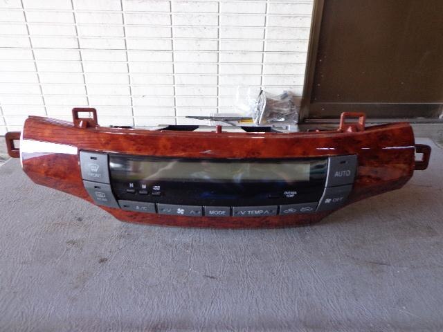 A/C Control Panel TOYOTA Premio 2005 DBA-ZZT240 — photo 2
