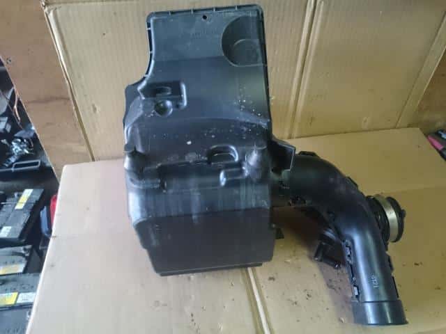 Air Cleaner Assembly NISSAN Cube 2008 DBA-NZ12 — photo 3