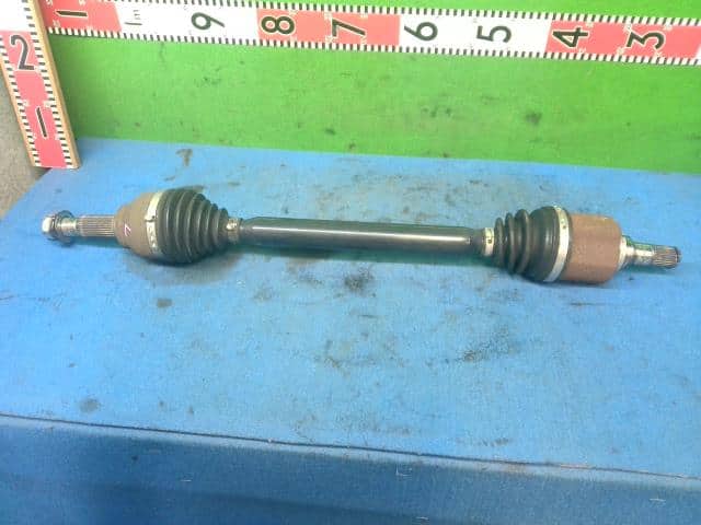 Front Left Drive Shaft NISSAN Leaf_ 2012 ZAA-ZE0 — photo 1