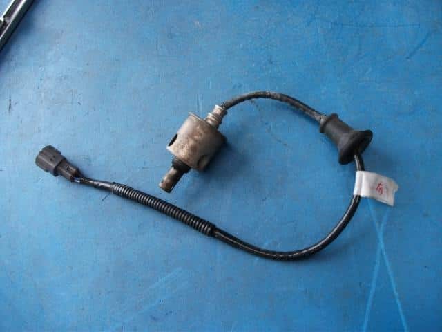O2 Sensor TOYOTA Crown Majesta 2005 DBA-UZS186 8946530740 — photo 1