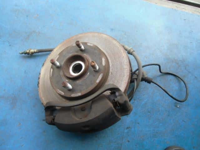 Front Right Knuckle Hub Assembly NISSAN Note 2005 DBA-E11 — photo 1