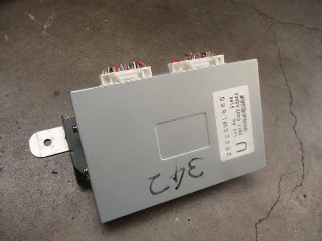 Control Unit NISSAN Elgrand 2005 CBA-ME51 — photo 1