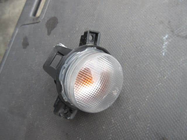 Left Side Marker Light NISSAN Moco 2011 DBA-MG33 — photo 1