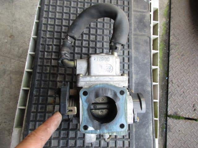 Throttle Body MITSUBISHI Toppo Bj 2001 GF-H42A — photo 1