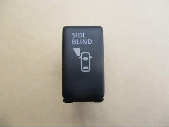 Switch NISSAN Serena 2005 CBA-C25 — photo 1