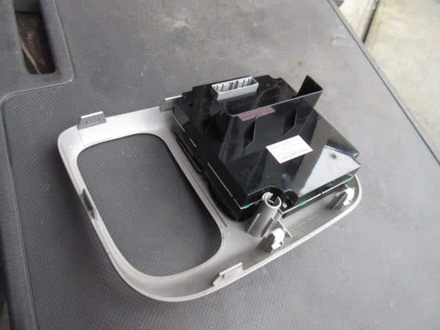 A/C Control Panel NISSAN Moco 2007 DBA-MG22 — photo 3