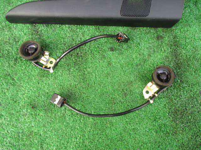 Speaker TOYOTA Alphard 2002 TA-MNH10 — photo 3