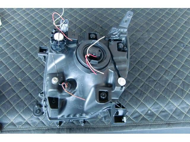 Right Headlight SUZUKI MR Wagon 2012 DBA-MF33S — photo 4