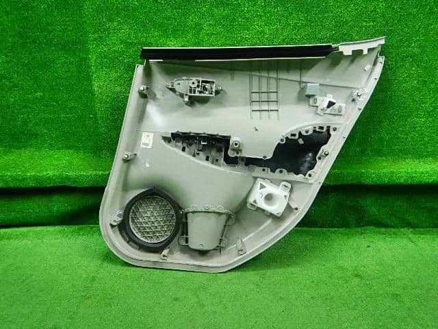 Rear Left Door Trim NISSAN Leaf_ 2012 ZAA-ZE0 — photo 4