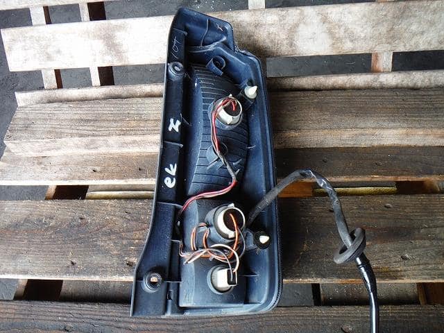 Left Tail Light MITSUBISHI eK Sport 2004 UA-H81W — photo 2
