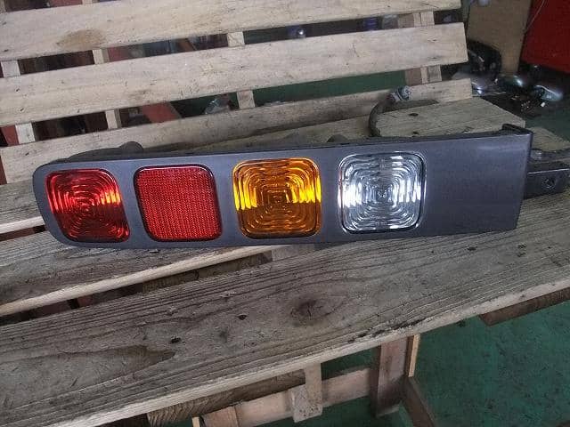 Left Tail Light NISSAN Cube 2004 UA-BGZ11 — photo 1