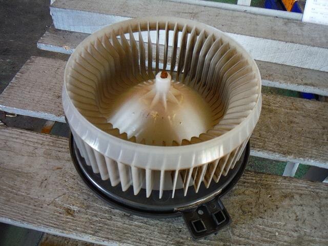Blower Motor TOYOTA Mark II 2000 TA-GX110 — photo 3