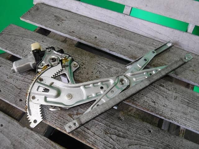 Rear Right Door Regulator NISSAN Serena 2005 CBA-C25 — photo 2
