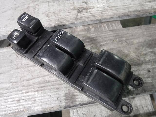 Power Window Switch NISSAN Serena 2003 UA-TC24 — photo 1