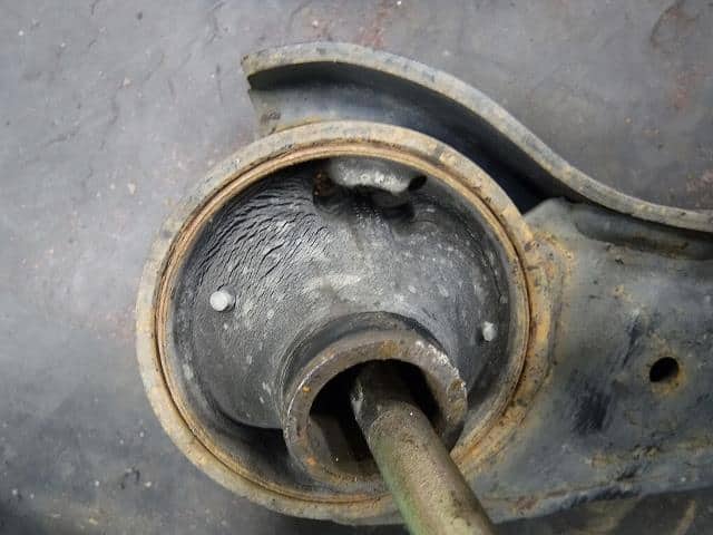 Front Right Lower Control Arm DAIHATSU Move 2008 DBA-L175S — photo 4