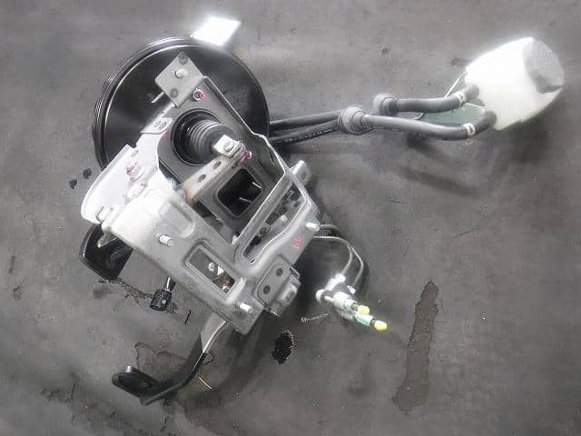 Brake Master Cylinder NISSAN Nv100 clipper 2018 HBD-DR17 — photo 3